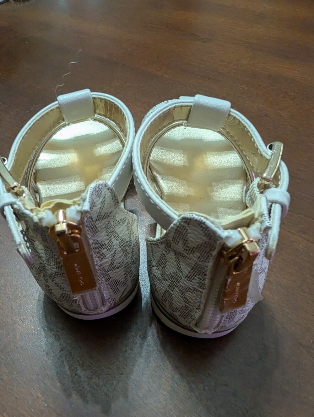 Michael Kors Kids Brandy Johanne Sandals Size 7 - Picture 5 of 8